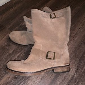 American Eagle Suede Boots